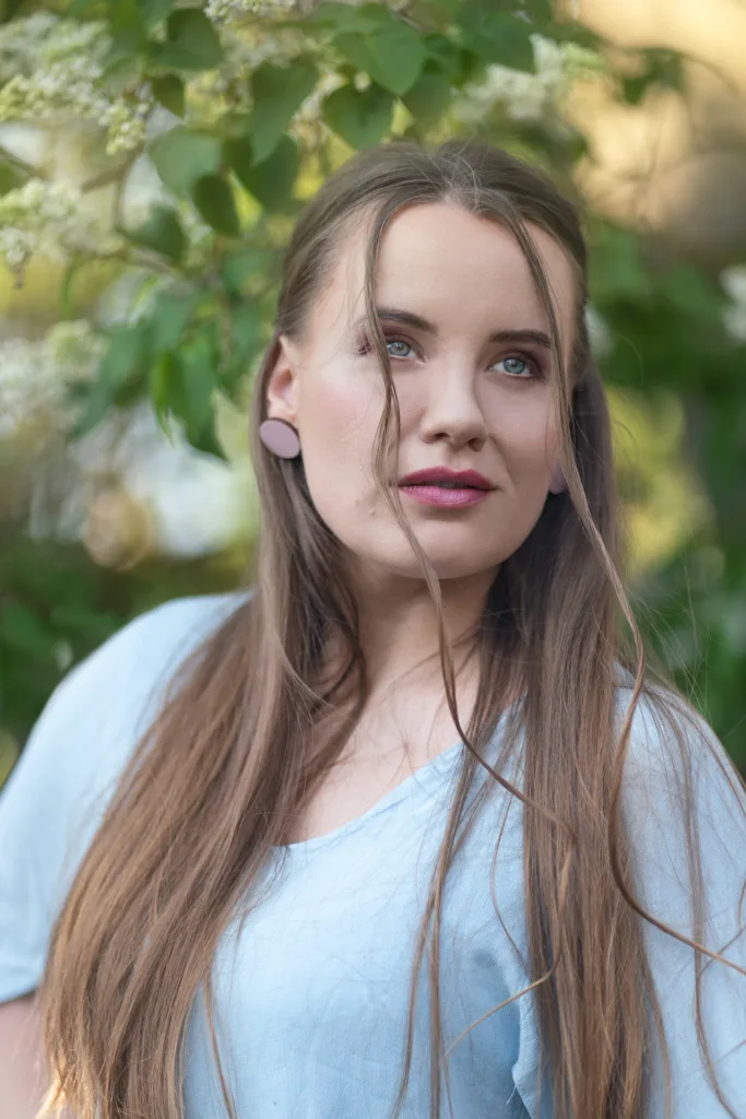 Tartu fotograaf Mailis Vahenurm pildistas persoonibrÃ¤ndi foto naisest.