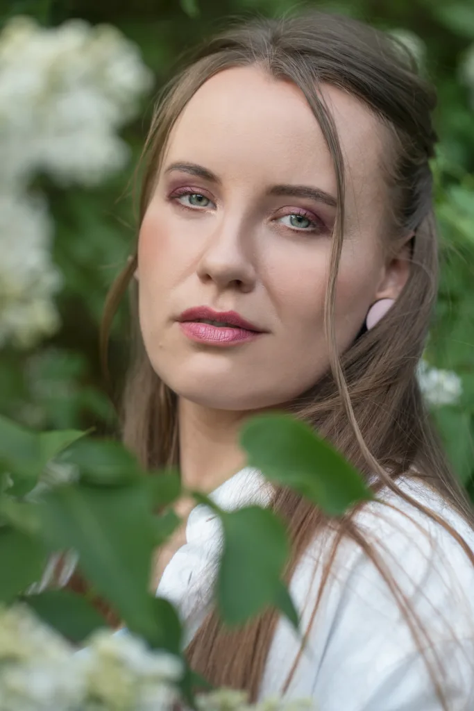 Tartu fotograaf Mailis Vahenurm pildistas persoonibrÃ¤ndi foto naisest.